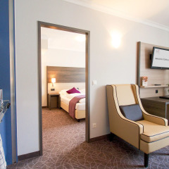 24hours Apartment Hotel 3* Апартаменты с различными типами кроватей