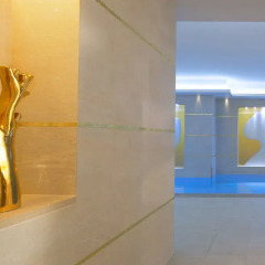 Отель Le Burgundy 5 Star закрытый бассейн