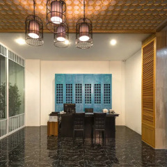 M.U.DEN Patong Phuket Hotel ресепшен