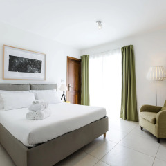 Two Pillows Boutique Hostel Полулюкс