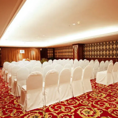 Отель Phuket Graceland Resort And Spa