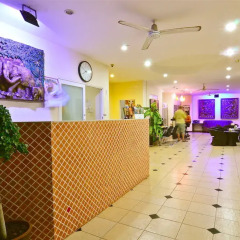 Squareone - Hostel ресепшен