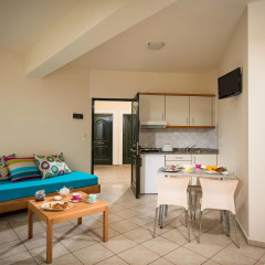 Kristalli Hotel Apartments 3* Улучшенные апартаменты с различными типами кроватей