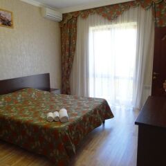 Гостиница Ной 3* Полулюкс с двуспальной кроватью