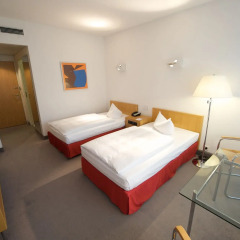 Отель Holiday Inn Berlin City-West 4* Стандартный номер с различными типами кроватей