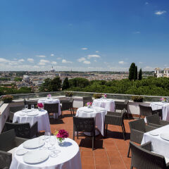Отель Sofitel Rome Villa Borghese вид из окна