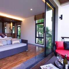 Отель Chalong Chalet Resort & Longstay балкон