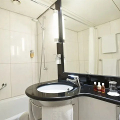 Steigenberger Airport Hotel ванная