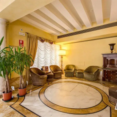 Hotel Continental лобби