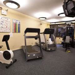 Отель Murray Hill East Suites фитнесс-зал