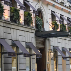 Отель Sofitel Paris Le Faubourg вид на фасад фото 2