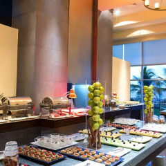 Отель Reflect Krystal Grand Cancun буфет