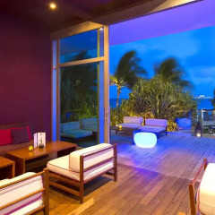 Отель Reflect Krystal Grand Cancun вестибюль отеля