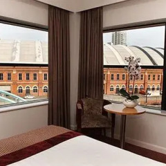 Отель Jurys Inn Manchester City Centre 4* Улучшенный номер с различными типами кроватей фото 2