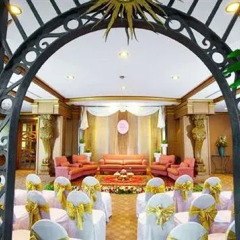 The Royal City Hotel развлечения