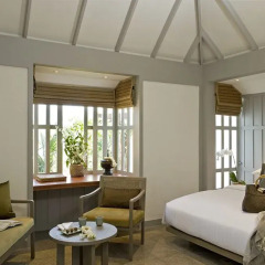 Отель The Surin Phuket 5* Улучшенный коттедж с разными типами кроватей