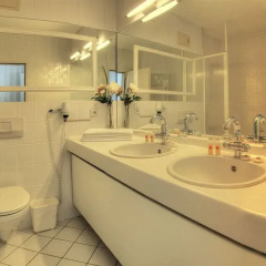 Отель Marienburger Bonotel Германия, Кёльн - отзывы, цены и фото номеров - забронировать отель Marienburger Bonotel онлайн ванная