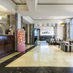 Oriente Atiram Hotel вестибюль