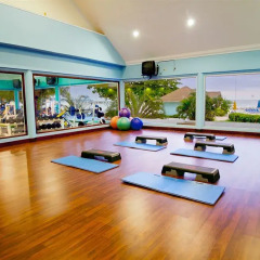 Отель Sunset Beach Resort Spa and Waterpark All Inclusive Ямайка, Монтего-Бей - отзывы, цены и фото номеров - забронировать отель Sunset Beach Resort Spa and Waterpark All Inclusive онлайн фитнесс-зал