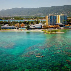 Отель Sunset Beach Resort Spa and Waterpark All Inclusive Ямайка, Монтего-Бей - отзывы, цены и фото номеров - забронировать отель Sunset Beach Resort Spa and Waterpark All Inclusive онлайн бассейн фото 3