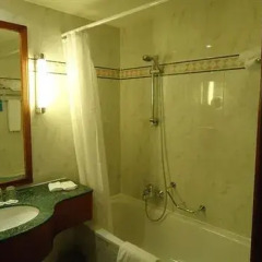 Radisson Blu Park Lane Hotel ванная