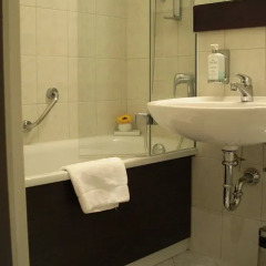 Rilano 24I7 Hotel München ванная фото 2
