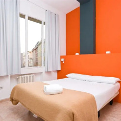 Отель Madrid Motion Hostels 2* Стандартный номер с двуспальной кроватью