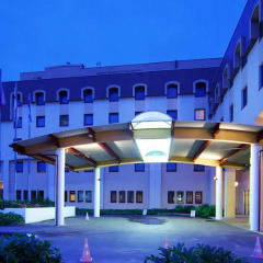 Гостиница Park Inn Великий Новгород фасад
