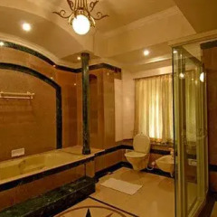Отель Bolgatty Palace & Island Resort (KTDC) Таиланд, Самуи - отзывы, цены и фото номеров - забронировать отель Bolgatty Palace & Island Resort (KTDC) онлайн ванная фото 2