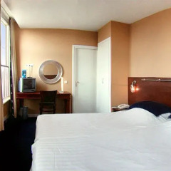 Hotel Piet Hein сейф в номере