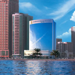 Отель Corniche Al Buhaira Hotel ОАЭ, Шарджа - отзывы, цены и фото номеров - забронировать отель Corniche Al Buhaira Hotel онлайн бассейн