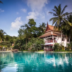 Отель Thavorn Beach Village Resort & Spa Phuket крытая спа-ванна