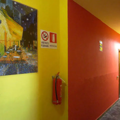 Ostello California - Hostel коридор