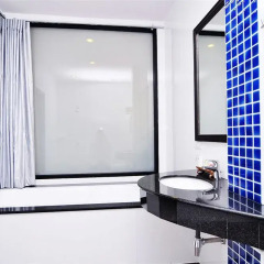 The BluEco Hotel ванная