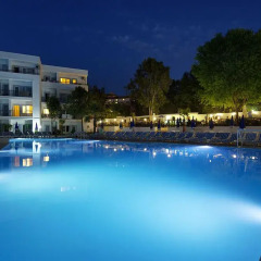 Отель Larissa Beach Club бассейн фото 2
