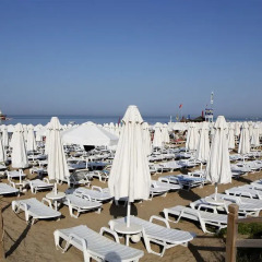 Отель Larissa Beach Club пляж