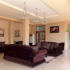 Отель Happy Aparthotel&Spa лобби