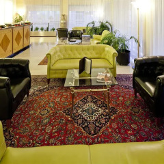 Qualys Hotel Nasco лобби