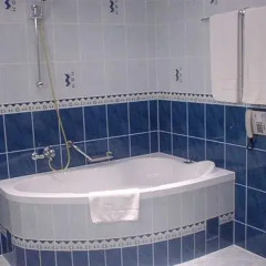 Отель Registan Plaza (Ex. President Hotel) Узбекистан, Самарканд - отзывы, цены и фото номеров - забронировать отель Registan Plaza (Ex. President Hotel) онлайн ванная