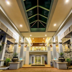 Andaman Seaview Hotel вход в здание