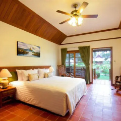 Отель Andaman Embrace Patong 5* Коттедж с различными типами кроватей
