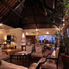 Отель The Pavilions, Suites лобби