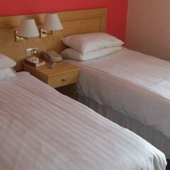 Chequers Plaza Hotel детские мероприятия фото 2