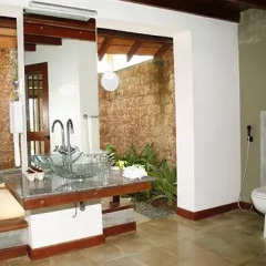 Отель Kosgoda Beach Resort Шри-Ланка, Косгода - отзывы, цены и фото номеров - забронировать отель Kosgoda Beach Resort онлайн ванная
