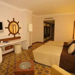 Transatlantik Hotel & Spa сейф в номере