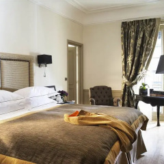 Отель Hôtel Saint Vincent сейф в номере