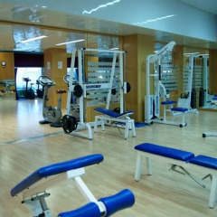 Hotel Sercotel Spa Porta Maris фитнесс-зал
