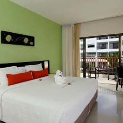 Отель Deevana Plaza Phuket 4* Улучшенный номер с различными типами кроватей фото 3
