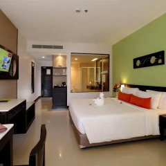 Отель Deevana Plaza Phuket 4* Улучшенный номер с различными типами кроватей фото 5