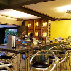 Отель Aspasia Phuket гостиничный бар